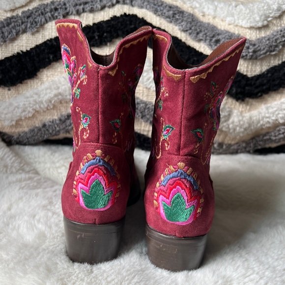 FARM RIO Marsala Boho EMBROIDERED Western ankle booties Size 7 US 36 EU - Picture 9 of 17